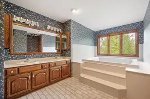 8N258 Brierwood Ln, Elgin, IL 60124 - Photo 21