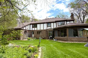 8N258 Brierwood Ln, Elgin, IL 60124 - Photo 33
