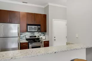 2089 W Wabansia Ave, Chicago, IL 60647 - Photo 7