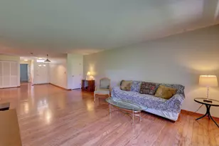 25 Coolidge Ct, Streamwood, IL 60107 - Photo 15