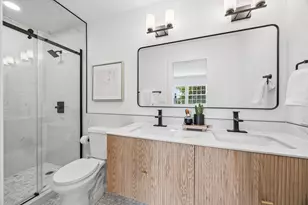 7825 Stratford Pl, Darien, IL 60561 - Photo 29