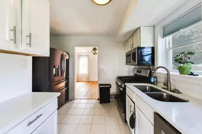 2923 W 97th Street, Evergreen Park, IL 60805 - Photo 11