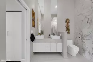 2411 W Walton St, Chicago, IL 60622 - Photo 27