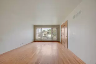 843 W 34th Pl, Chicago, IL 60608 - Photo 7