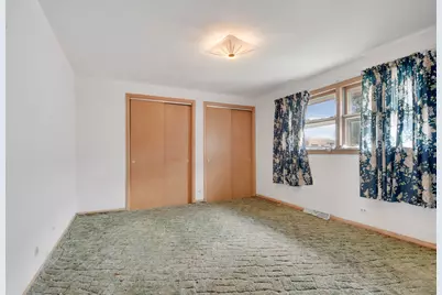843 W 34th Place, Chicago, IL 60608 - Photo 19