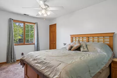 2142 N Summit Street, Wheaton, IL 60187 - Photo 23