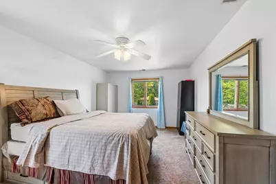 2142 N Summit Street, Wheaton, IL 60187 - Photo 21
