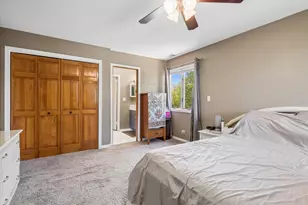 2142 N Summit St, Wheaton, IL 60187 - Photo 17