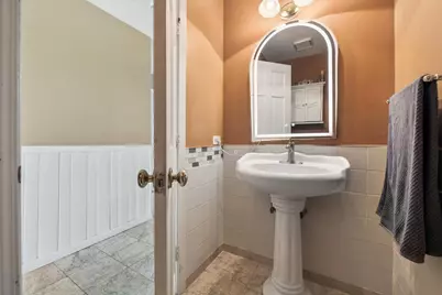 2142 N Summit Street, Wheaton, IL 60187 - Photo 15