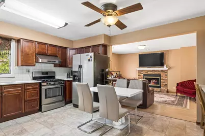 2142 N Summit Street, Wheaton, IL 60187 - Photo 11