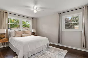 5911 N Keating Ave, Chicago, IL 60646 - Photo 13