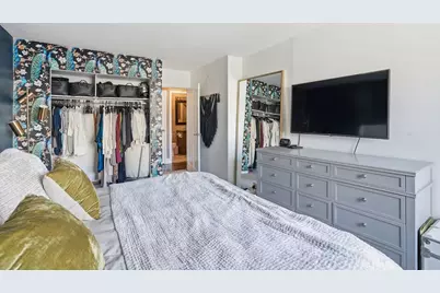 1455 N Sandburg Terrace #504, Chicago, IL 60610 - Photo 13