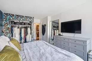 1455 N Sandburg Terrace, Chicago, IL 60610 - Photo 13