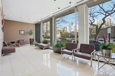 1455 N Sandburg Terrace #504, Chicago, IL 60610 - Photo 3