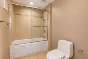 655 W Irving Park Rd, Chicago, IL 60613 - Photo 21