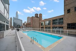 757 N Orleans St, Chicago, IL 60654 - Photo 19