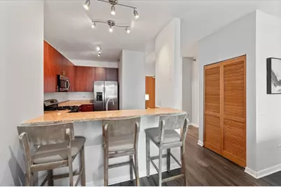 757 N Orleans Street #1210, Chicago, IL 60654 - Photo 5