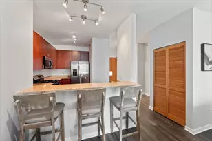 757 N Orleans St, Chicago, IL 60654 - Photo 5