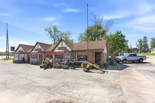 202 E Maple St, New Lenox, IL 60451 - Photo 1