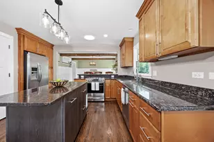 27W359 Aspen Ct, Winfield, IL 60190 - Photo 15