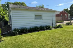 1626 N Prairie Ave, Crest Hill, IL 60403 - Photo 23