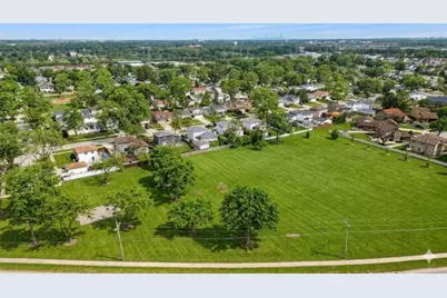 458 N 5th Avenue, Des Plaines, IL 60016 - Photo 13