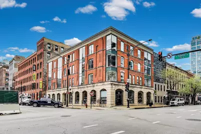 200 W Superior Street, Chicago, IL 60654 - Photo 1