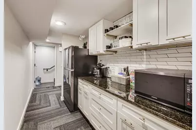 200 W Superior Street, Chicago, IL 60654 - Photo 21