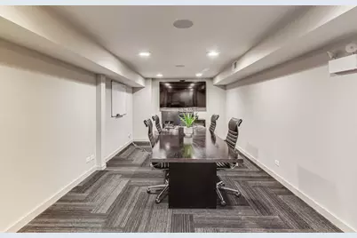 200 W Superior Street, Chicago, IL 60654 - Photo 19