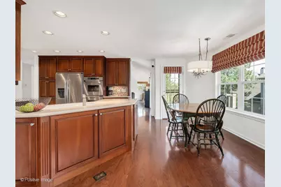 11025 Edgebrook Lane, Indian Head Park, IL 60525 - Photo 9