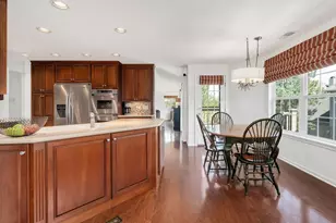 11025 Edgebrook Ln, Indian Head Park, IL 60525 - Photo 9