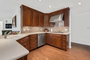 11025 Edgebrook Ln, Indian Head Park, IL 60525 - Photo 11