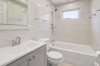5836 N Manton Avenue, Chicago, IL 60646 - Photo 15