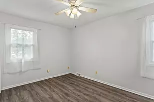118 W Hawley St, Amboy, IL 61310 - Photo 13