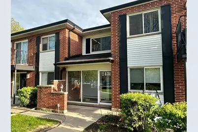 2431 E Brandenberry Court #2O, Arlington Heights, IL 60004 - Photo 1