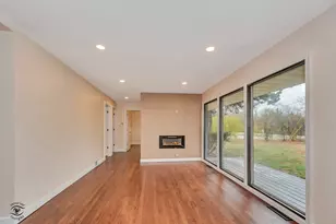 748 73rd Ct, Willowbrook, IL 60527 - Photo 5