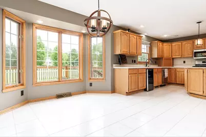12317 Dunham Drive, Roscoe, IL 61073 - Photo 11