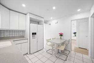 7012 N Kenton Ave, Lincolnwood, IL 60712 - Photo 9