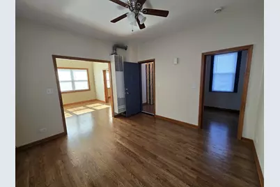 10653 S Mackinaw Avenue, Chicago, IL 60617 - Photo 5