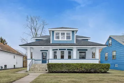 1638 Oakwood Avenue, Des Plaines, IL 60016 - Photo 1