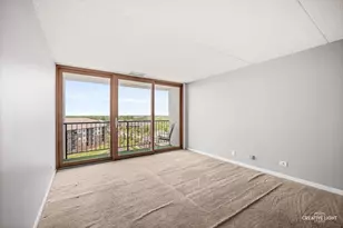 2015 S Finley Rd, Lombard, IL 60148 - Photo 9
