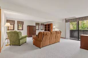 329 S Fairfield Ave, Lombard, IL 60148 - Photo 13