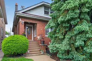 5438 W Melrose St, Chicago, IL 60641 - Photo 3