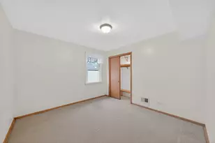 5438 W Melrose St, Chicago, IL 60641 - Photo 21