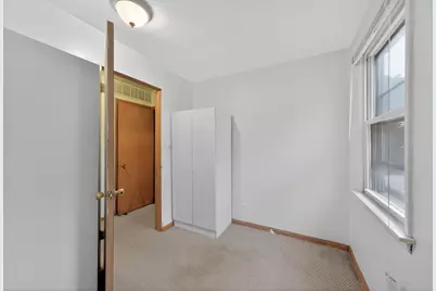 5438 W Melrose Street, Chicago, IL 60641 - Photo 27
