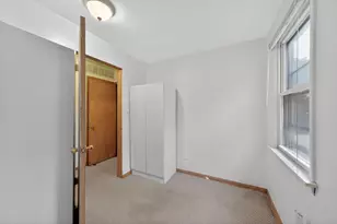 5438 W Melrose St, Chicago, IL 60641 - Photo 27