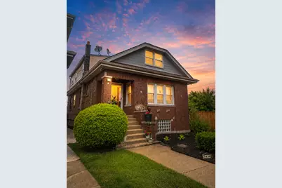 5438 W Melrose Street, Chicago, IL 60641 - Photo 1