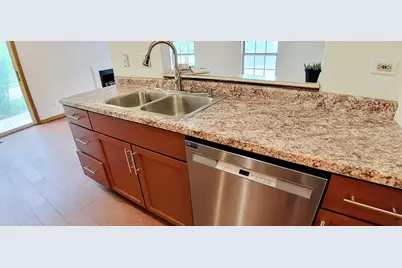 300 Teak Lane, Streamwood, IL 60107 - Photo 9
