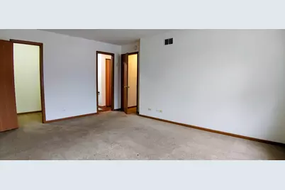 300 Teak Lane, Streamwood, IL 60107 - Photo 13