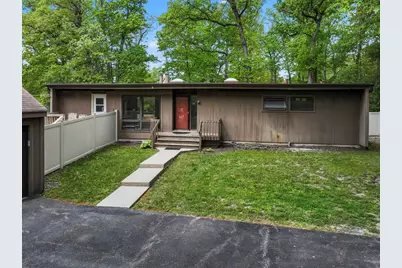 431 S Saint Marys Road, Libertyville, IL 60048 - Photo 1
